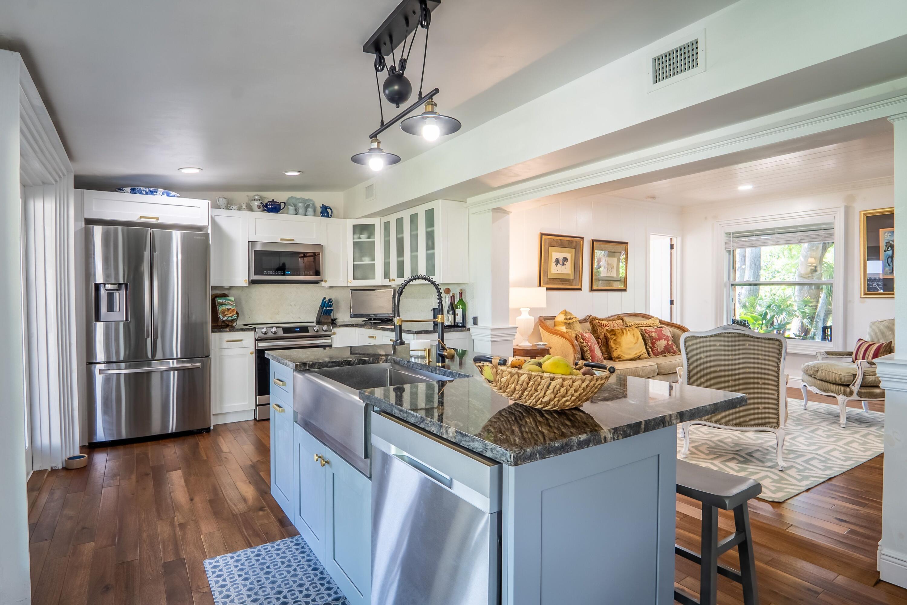 507 Minnesota Street Lantana, FL 33462 - Photo 12 of 28 kitchen