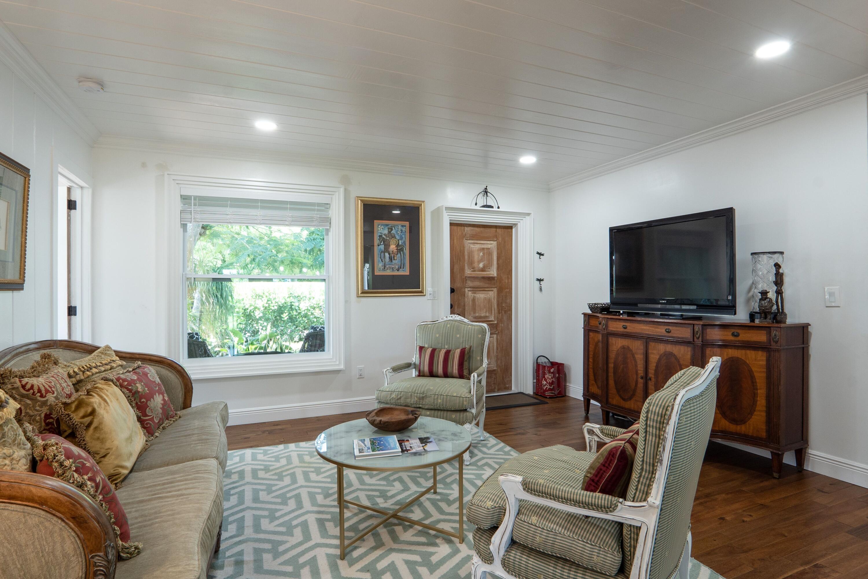 507 Minnesota Street Lantana, FL 33462 - Photo 7 of 28 living area