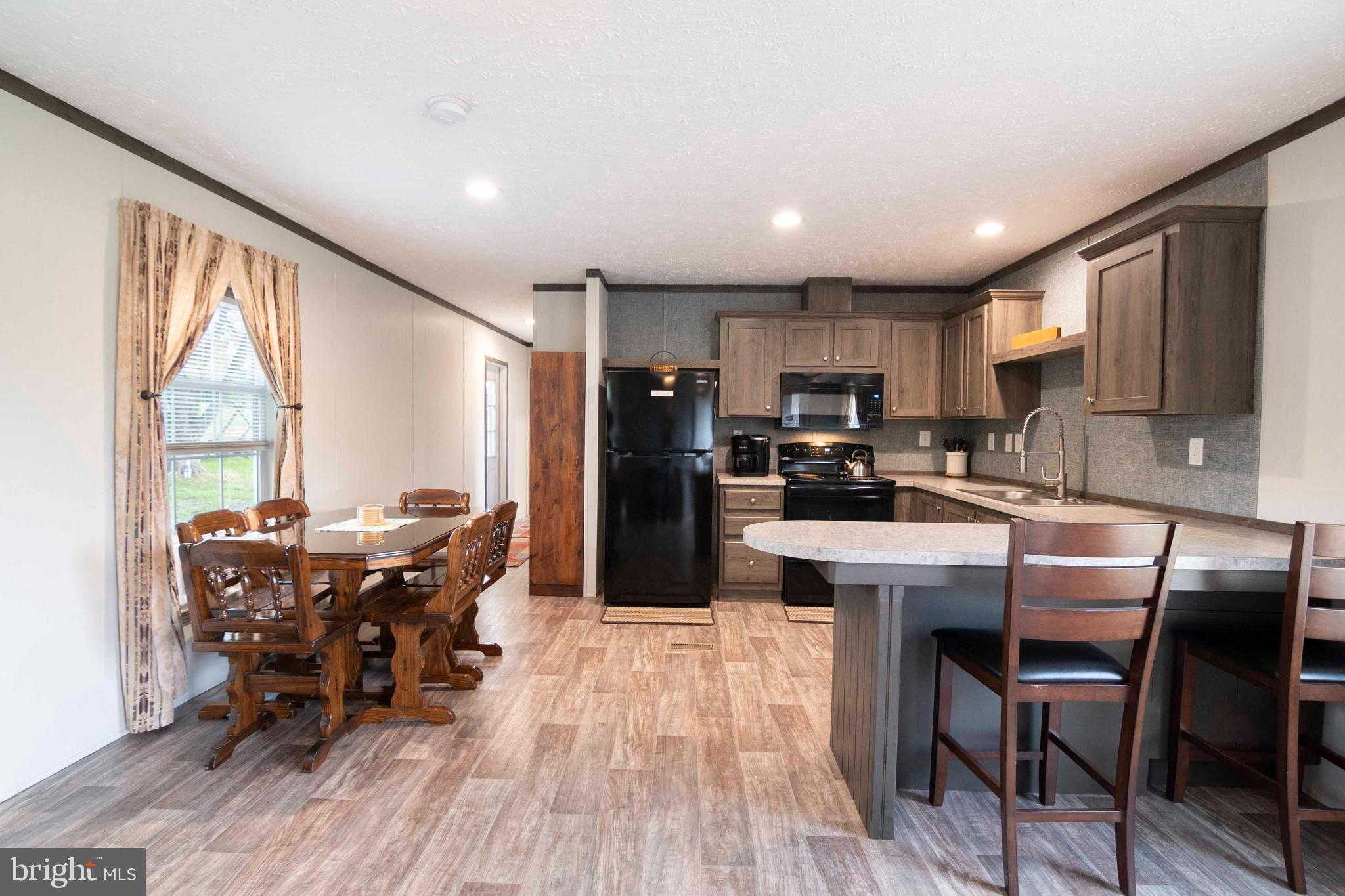 246 Zepp Road Maurertown, VA 22644 - Photo 11 of 36 Kitchen area