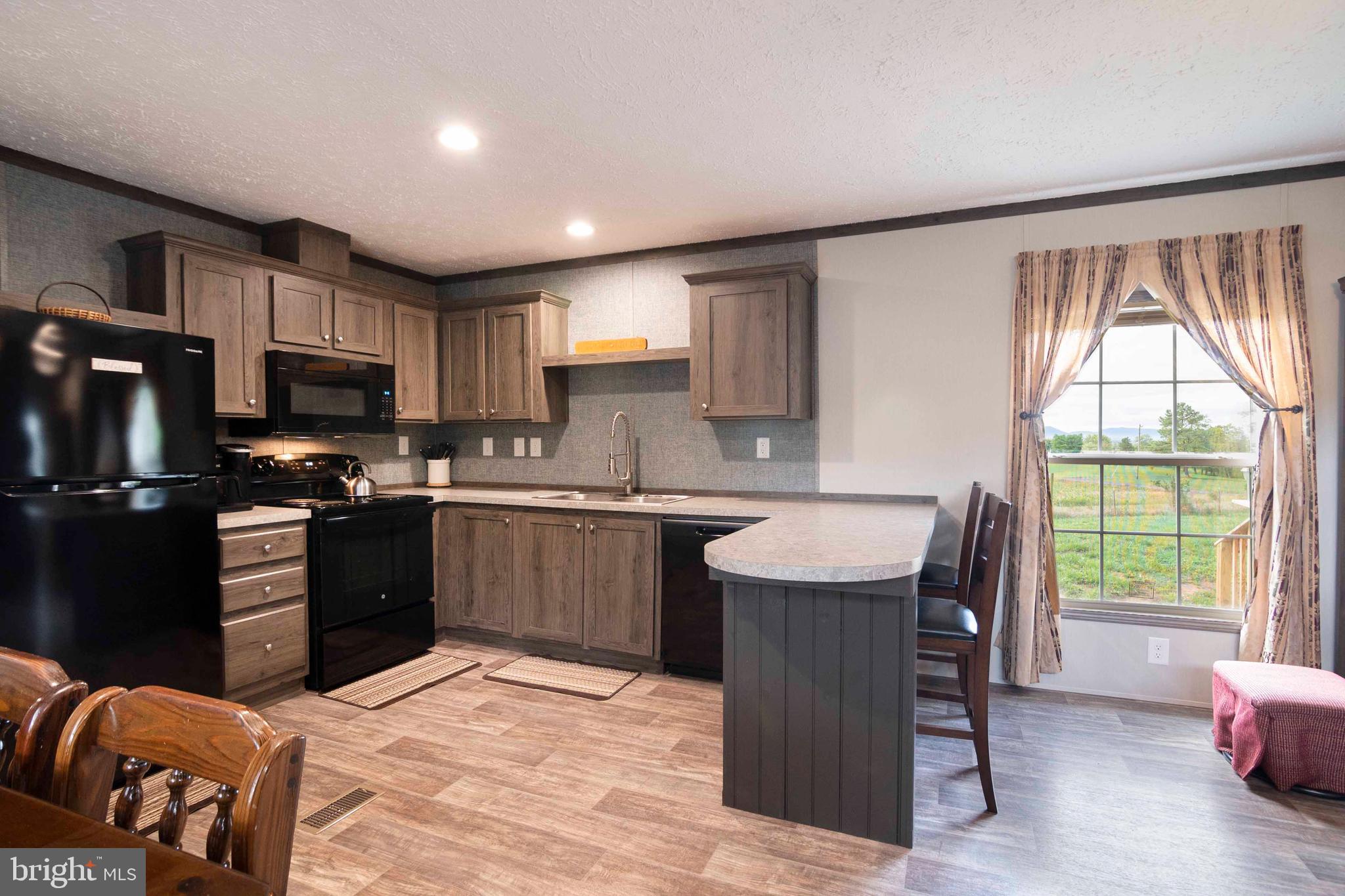 246 Zepp Road Maurertown, VA 22644 - Photo 8 of 36 Kitchen area