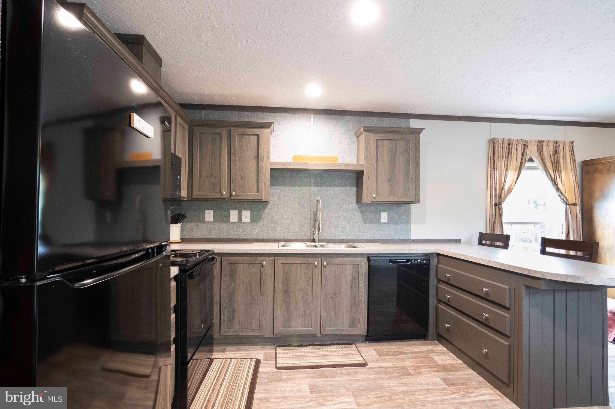 246 Zepp Road Maurertown, VA 22644 - Photo 9 of 36 Kitchen