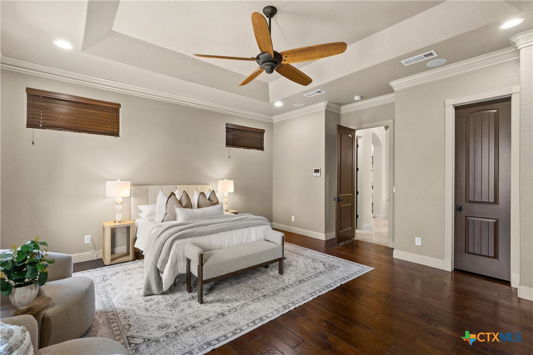 523 Messer Ranch Road Belton, TX 76513 - Photo 22 of 46 Primary En Suite Downstairs