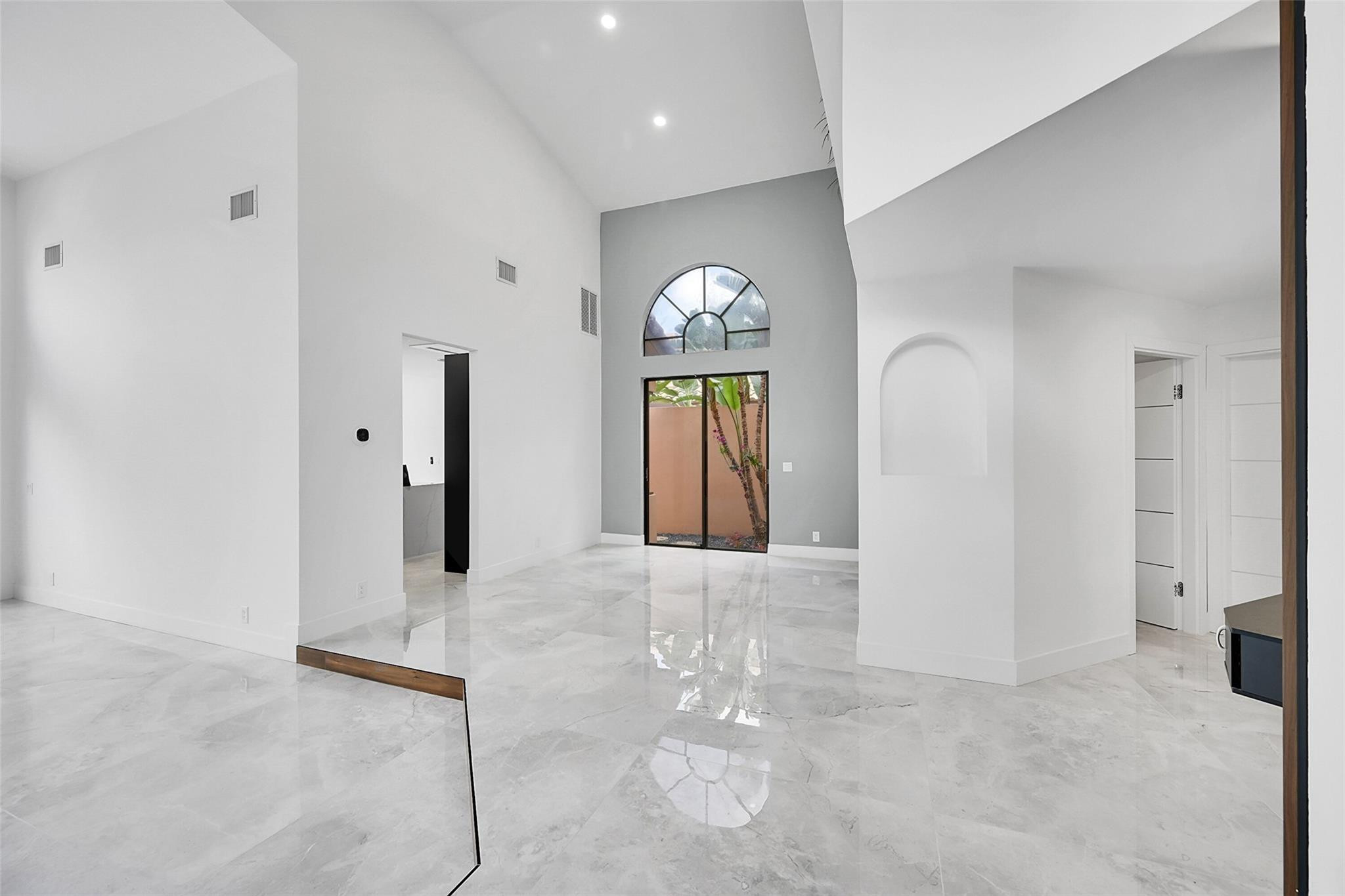 6488 Via Rosa Boca Raton, FL 33433 - Photo 5 of 36 Photo 5