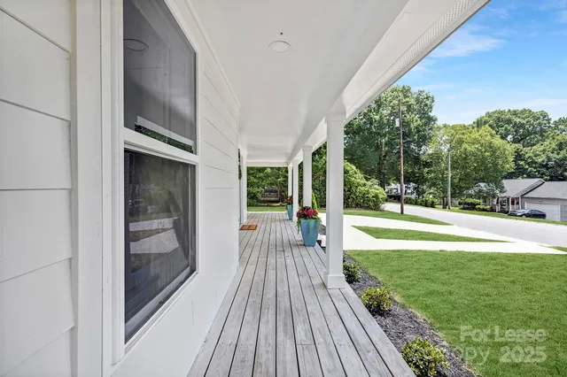 a view of outdoor space yard deck and patio