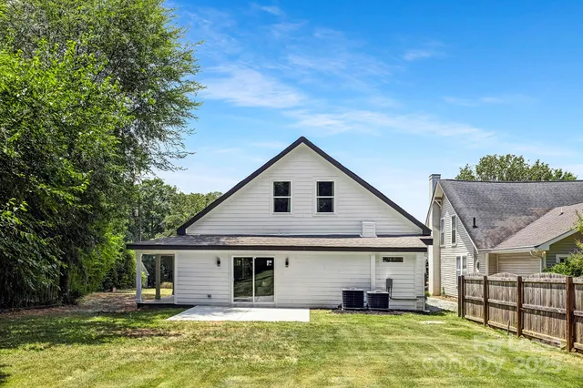 a house view with a outdoor space