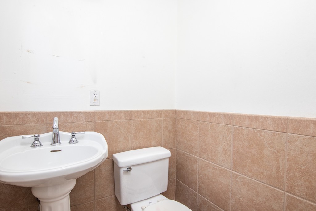 88 Durham Road, Unit 88 Dedham, MA 02026 - Photo 13 of 20