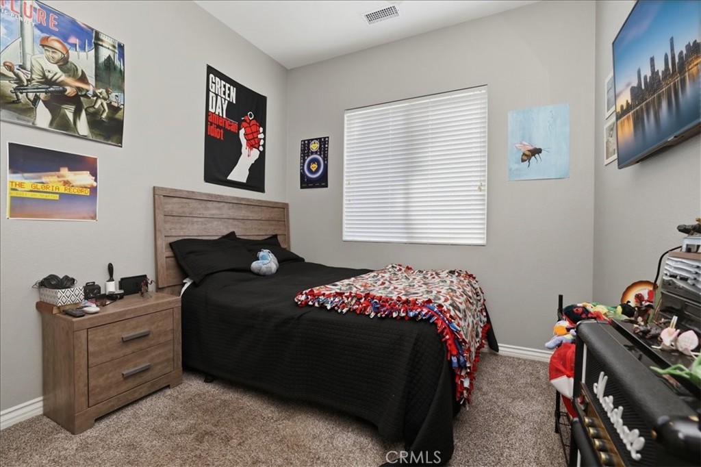 8509 Cabin Place Riverside, CA 92508 - Photo 24 of 67 Secondary bedroom on the first level.