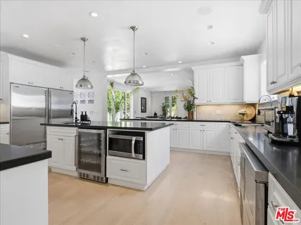 $14,995,000 | 9419 Sunset Boulevard, Beverly Hills, CA 90210