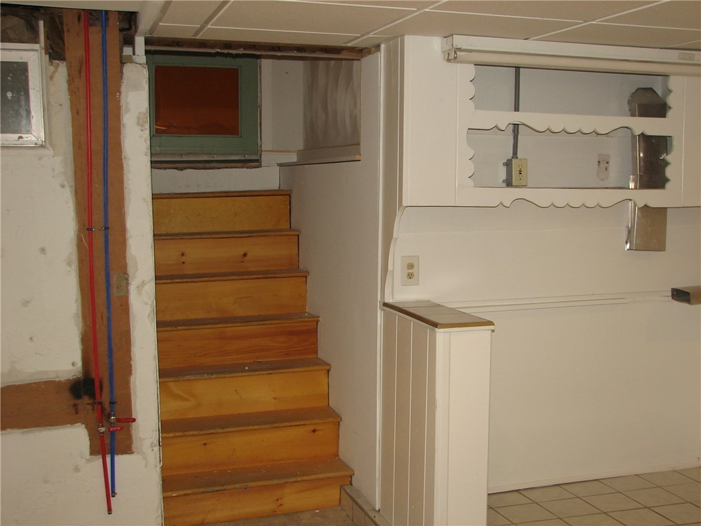 109 Curran Road Cumberland, RI 02864 - Photo 20 of 25 Gallery Image 20
