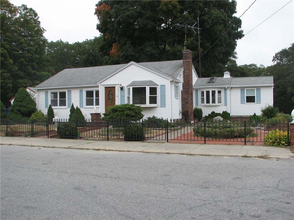 109 Curran Road Cumberland, RI 02864 - Photo 2 of 25 Gallery Image 2