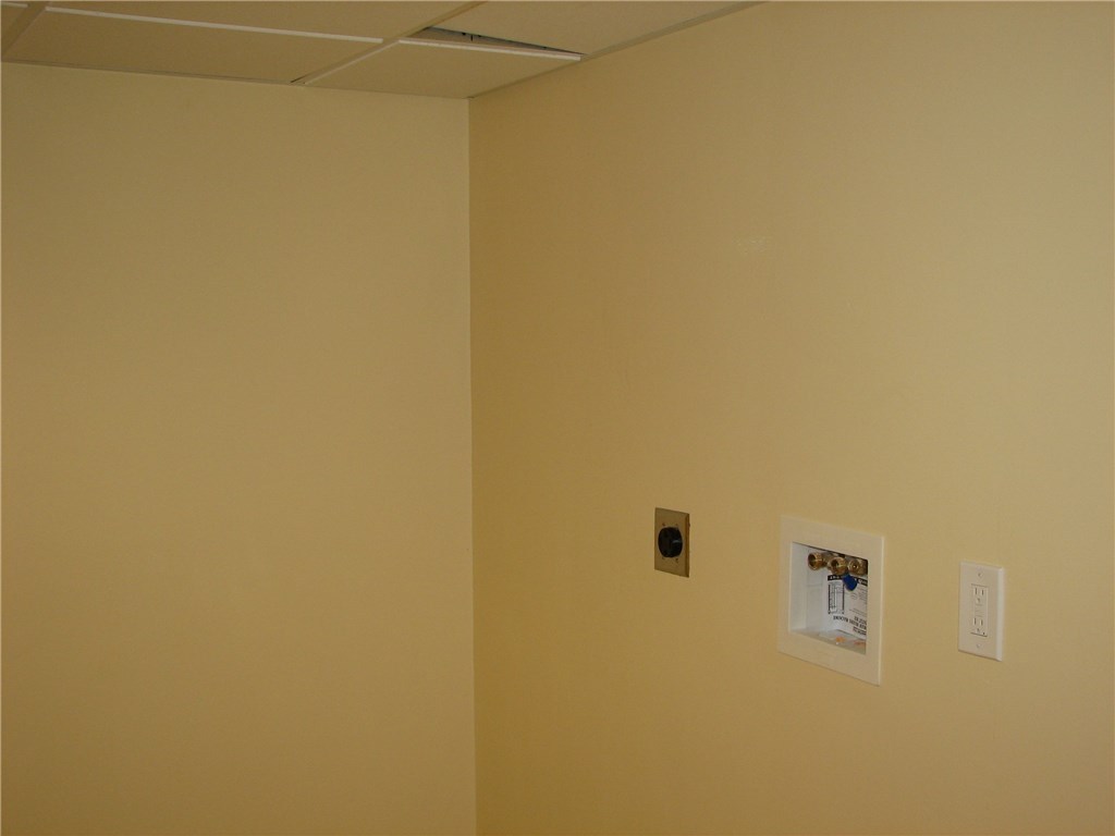 109 Curran Road Cumberland, RI 02864 - Photo 24 of 25 Gallery Image 24