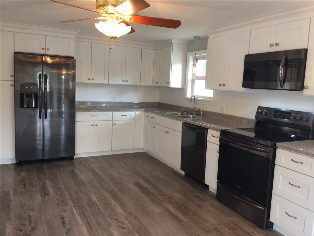 109 Curran Road Cumberland, RI 02864 - Photo 10 of 25 Gallery Image 10