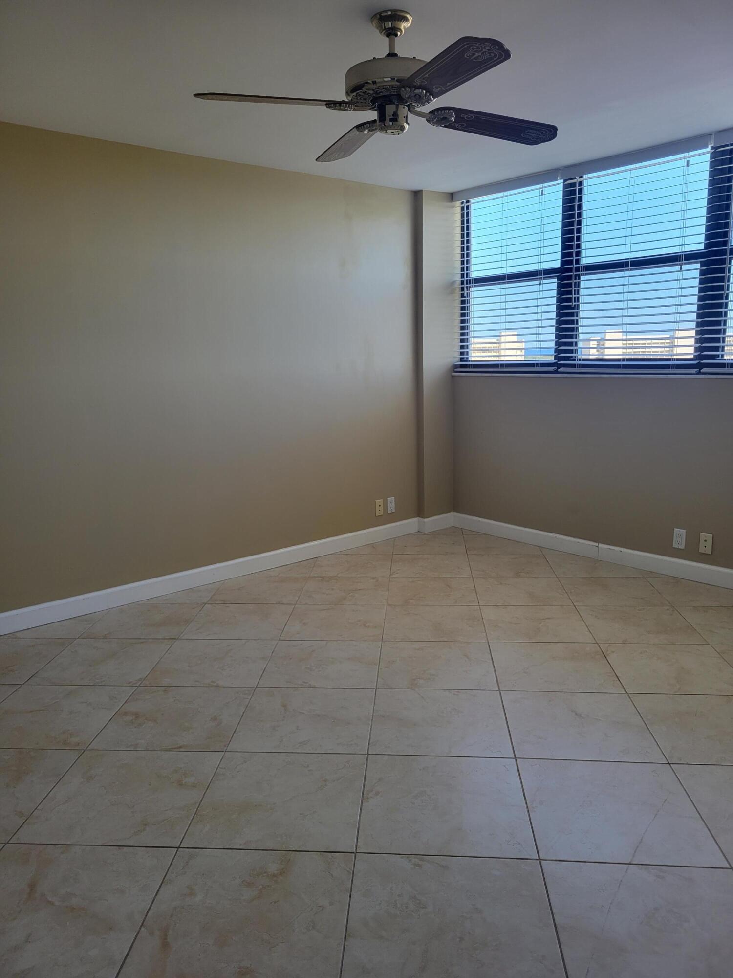 336 Golfview Road, Unit 1105 North Palm Beach, FL 33408 - Photo 13 of 23 Guest room