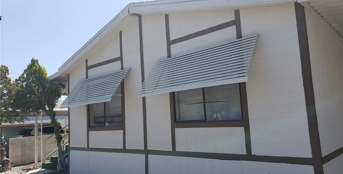 5533 Tres Piedras Road Las Vegas, NV 89122 - Photo 2 of 34