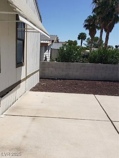 5533 Tres Piedras Road Las Vegas, NV 89122 - Photo 30 of 34