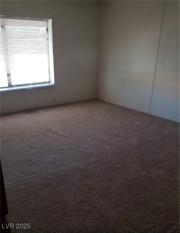 5533 Tres Piedras Road Las Vegas, NV 89122 - Photo 6 of 34