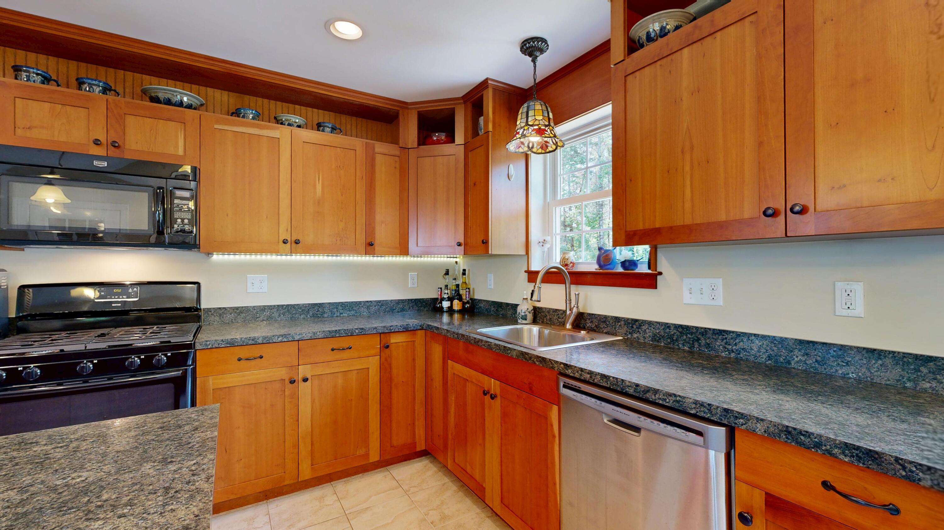 387 Mosher Road Gorham, ME 04038 - Photo 13 of 47 Kitchen