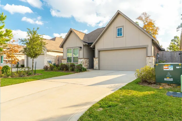 $415,000 | 933 Cortez Creek Drive, Conroe, TX 77304