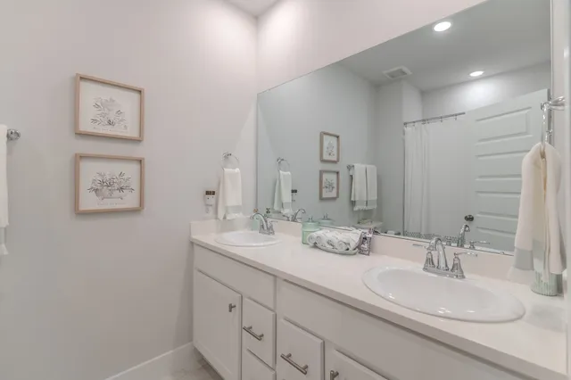 $415,000 | 933 Cortez Creek Drive, Conroe, TX 77304