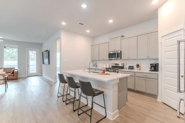 $415,000 | 933 Cortez Creek Drive, Conroe, TX 77304