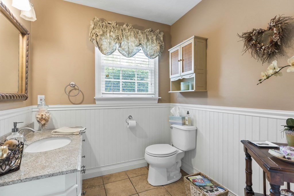 31 Butternut Road Wakefield, MA 01880 - Photo 15 of 42 Gallery Image 15
