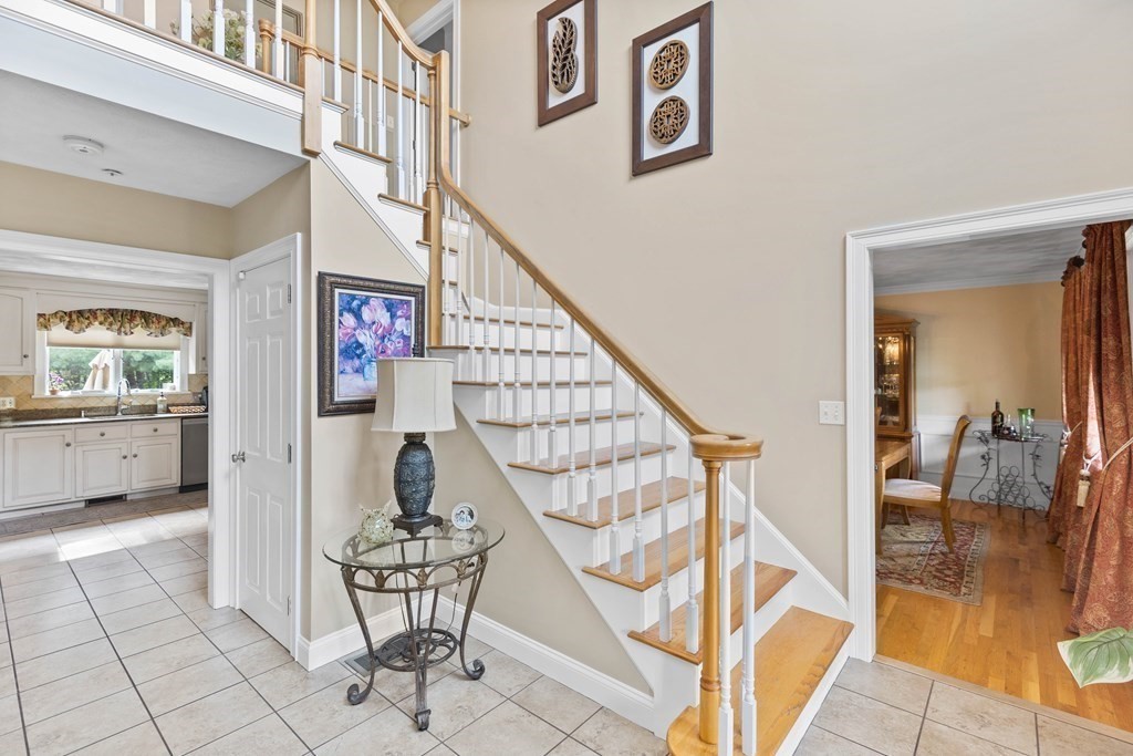 31 Butternut Road Wakefield, MA 01880 - Photo 4 of 42 Gallery Image 4