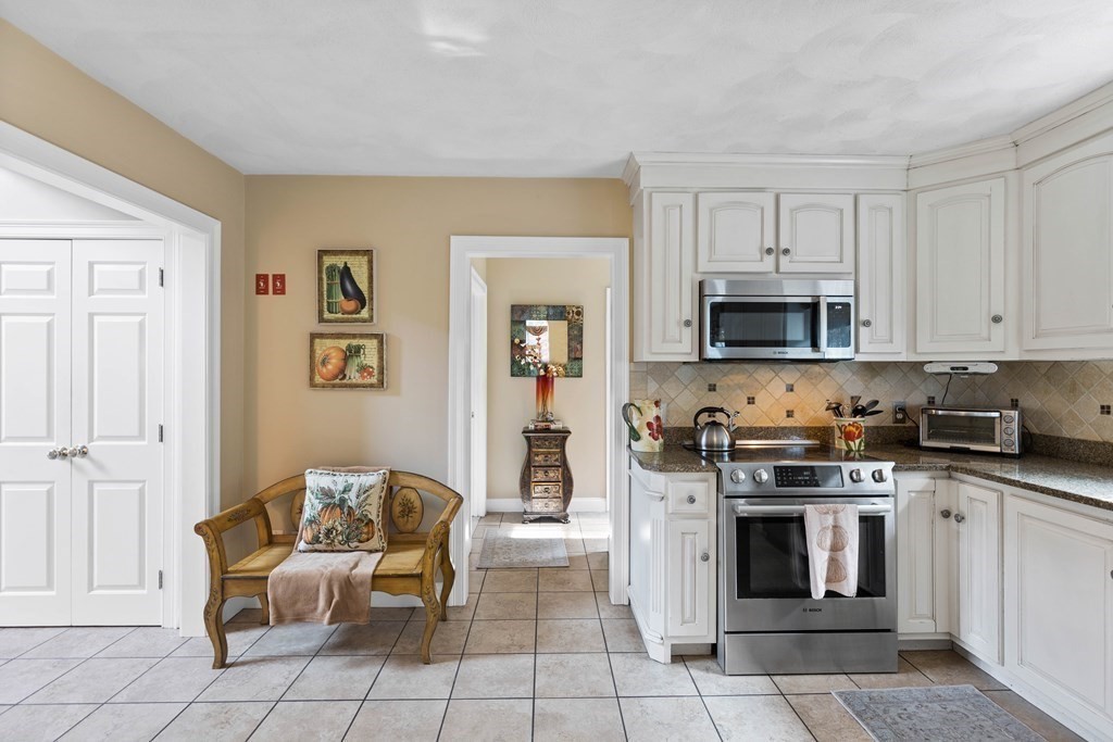 31 Butternut Road Wakefield, MA 01880 - Photo 8 of 42 Gallery Image 8