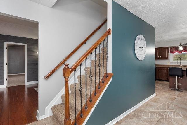 17549 Bloomrose Road Williamsburg, OH 45176 - Photo 2 of 42 Gallery Image 2