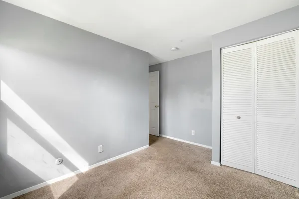 $220,000 | 9 Fernwood Drive, Unit N, Bolingbrook, IL 60440