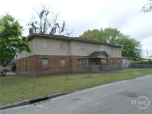 $1,300 | 203 West 58th Street, Savannah, GA 31405