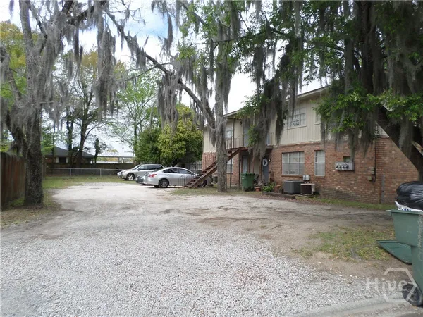 $1,300 | 203 West 58th Street, Savannah, GA 31405