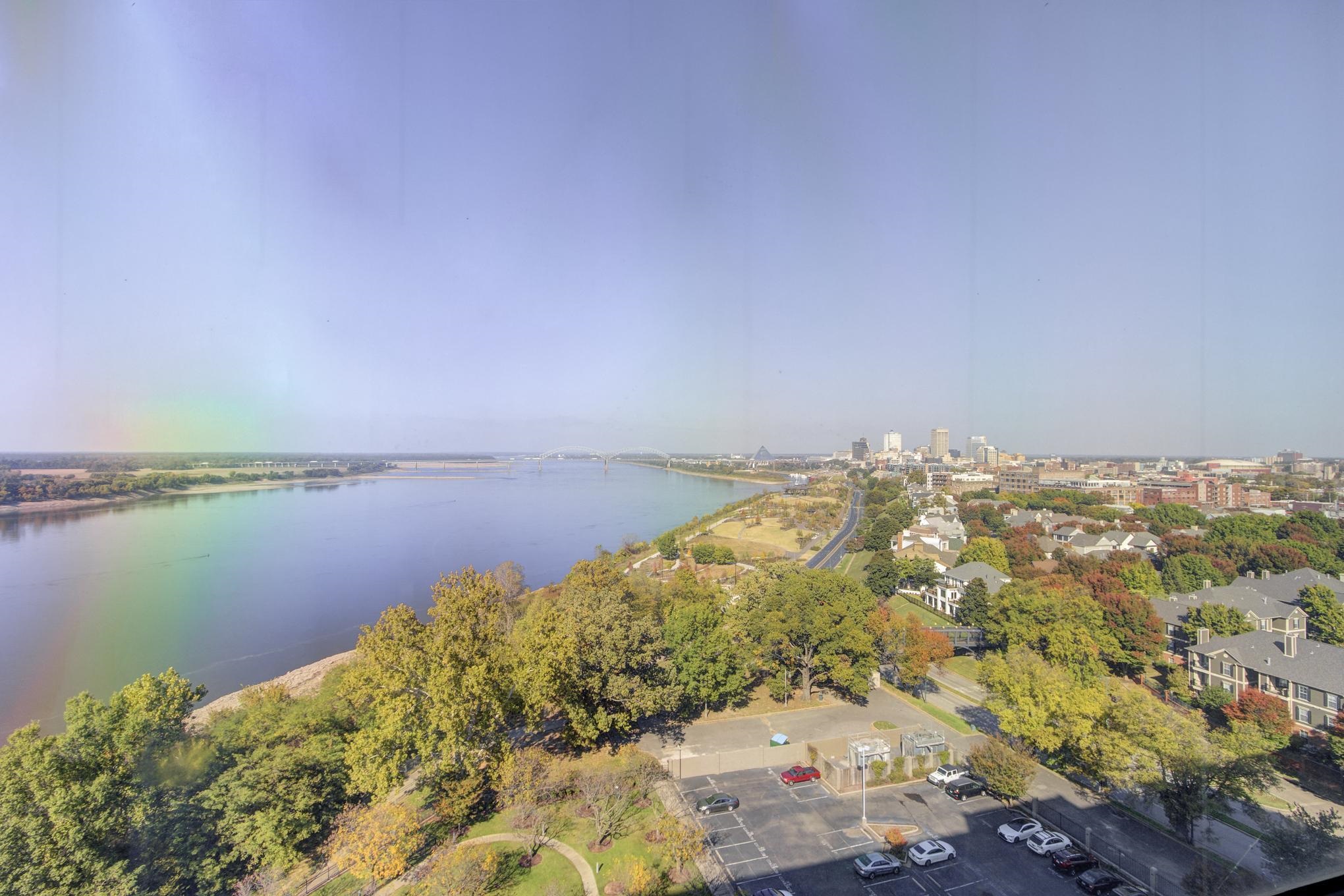 655 Riverside Drive, Unit 1401 Memphis, TN 38103 - Photo 18 of 40 a view of an ocean