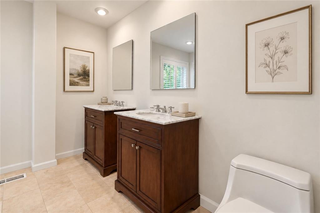 1792 Moores Mill Road Northwest Atlanta, GA 30318 - Photo 24 of 31 Gallery Image 24