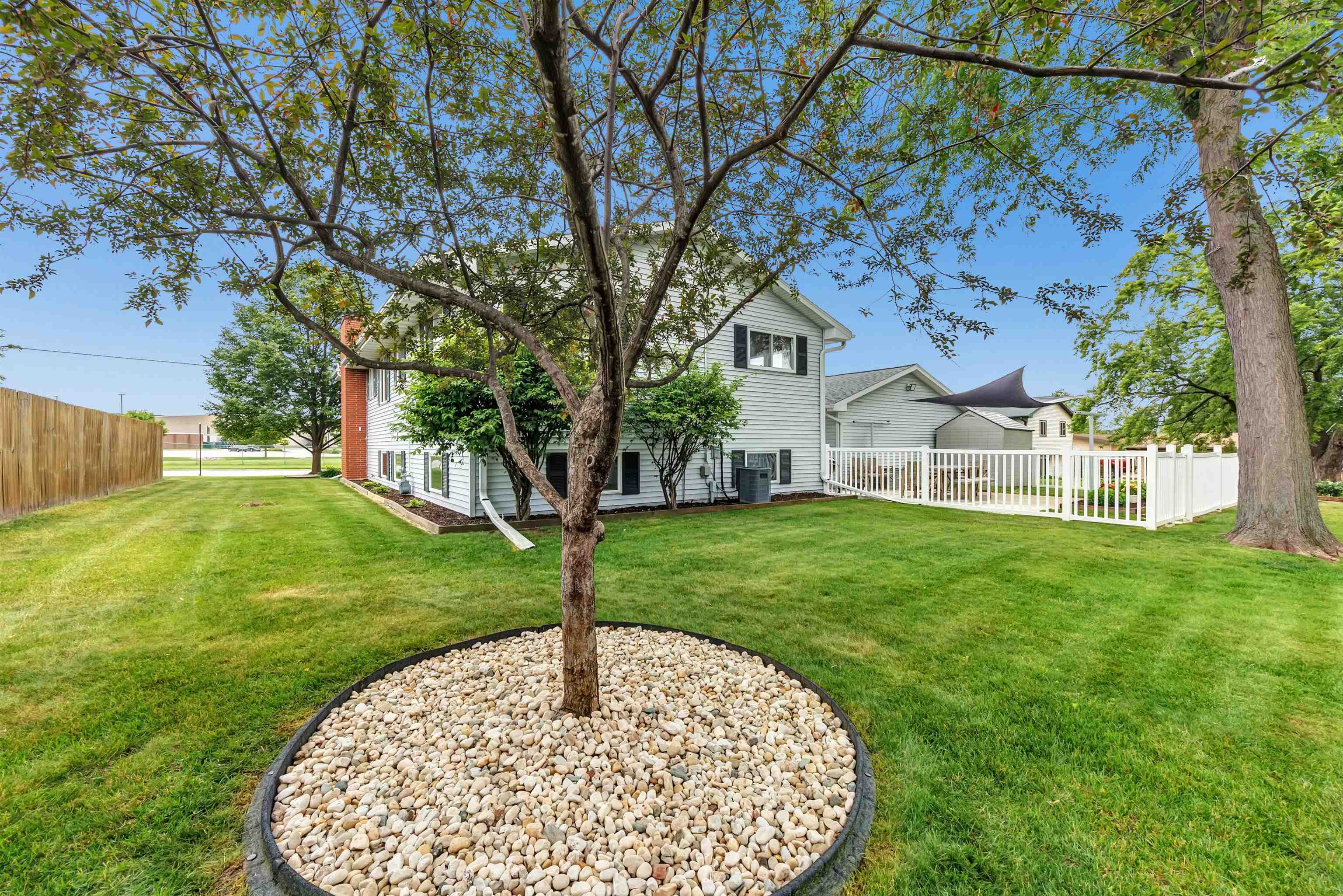 2400 South Ridge Road Green Bay, WI 54304 - Photo 8 of 52