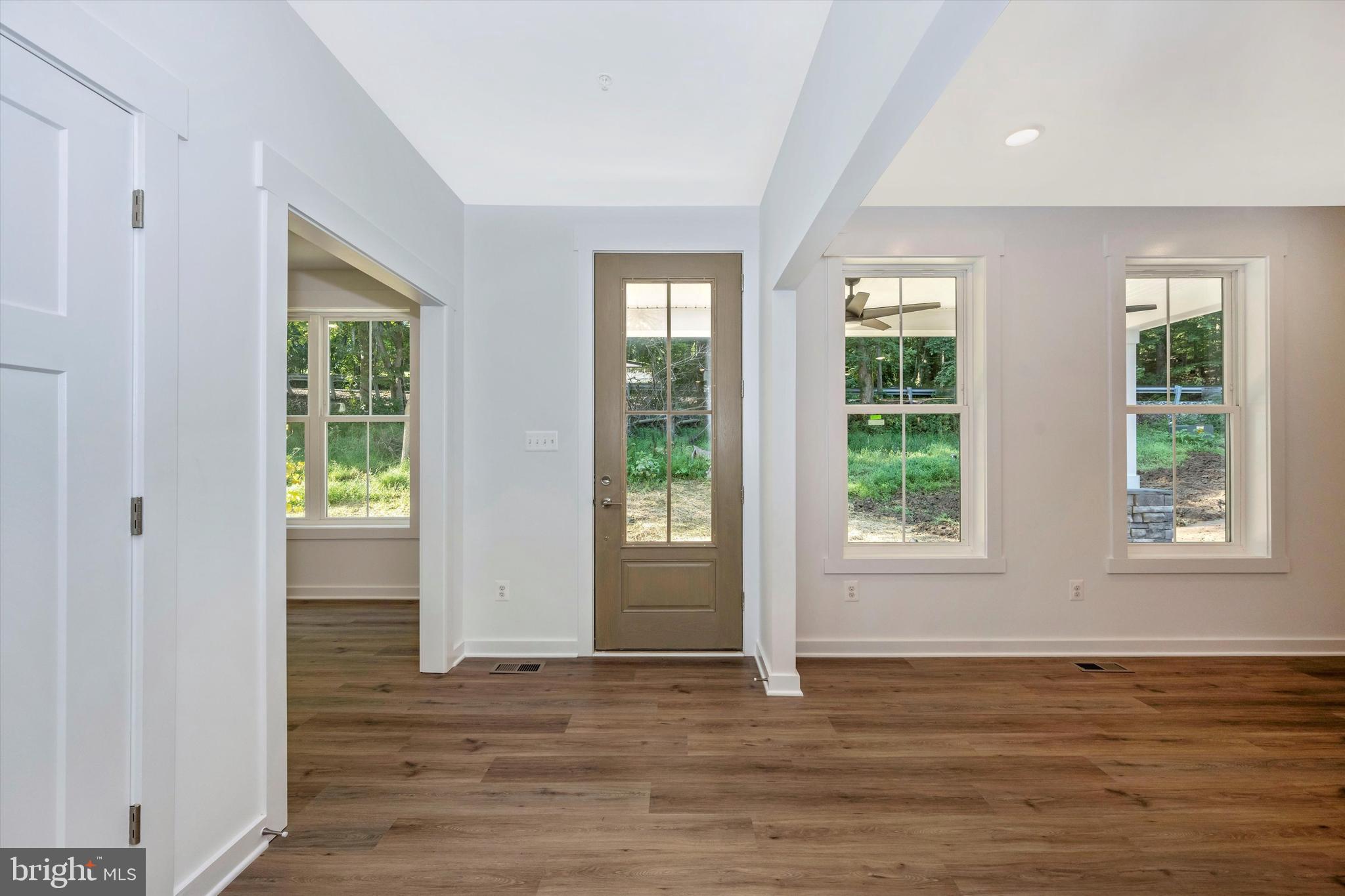 4816 Old Swimming Pool Road Frederick, MD 21703 - Photo 4 of 68