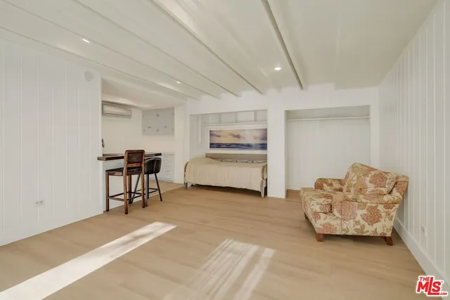 $8,600 | 743 North Orange Drive, Los Angeles, CA 90038