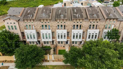 $450,000 | 111 East 2nd Street, Houston, TX 77007