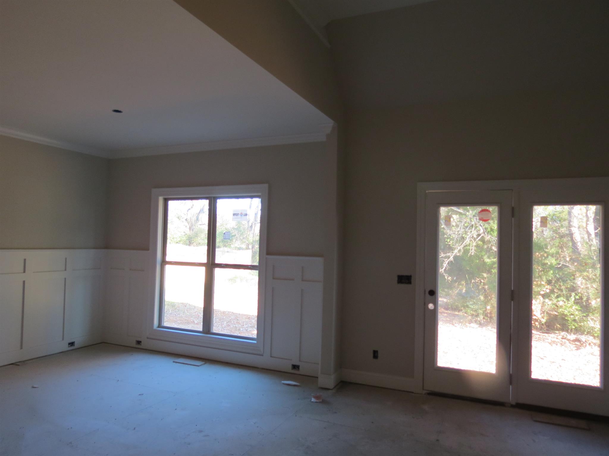 55 Harbor Pointe Lebanon, TN 37087 - Photo 11 of 29 an empty room with a windows and city view