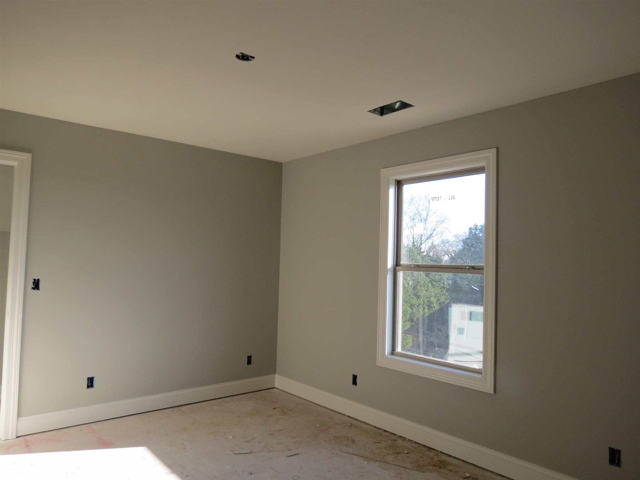 55 Harbor Pointe Lebanon, TN 37087 - Photo 15 of 29 an empty room with a window