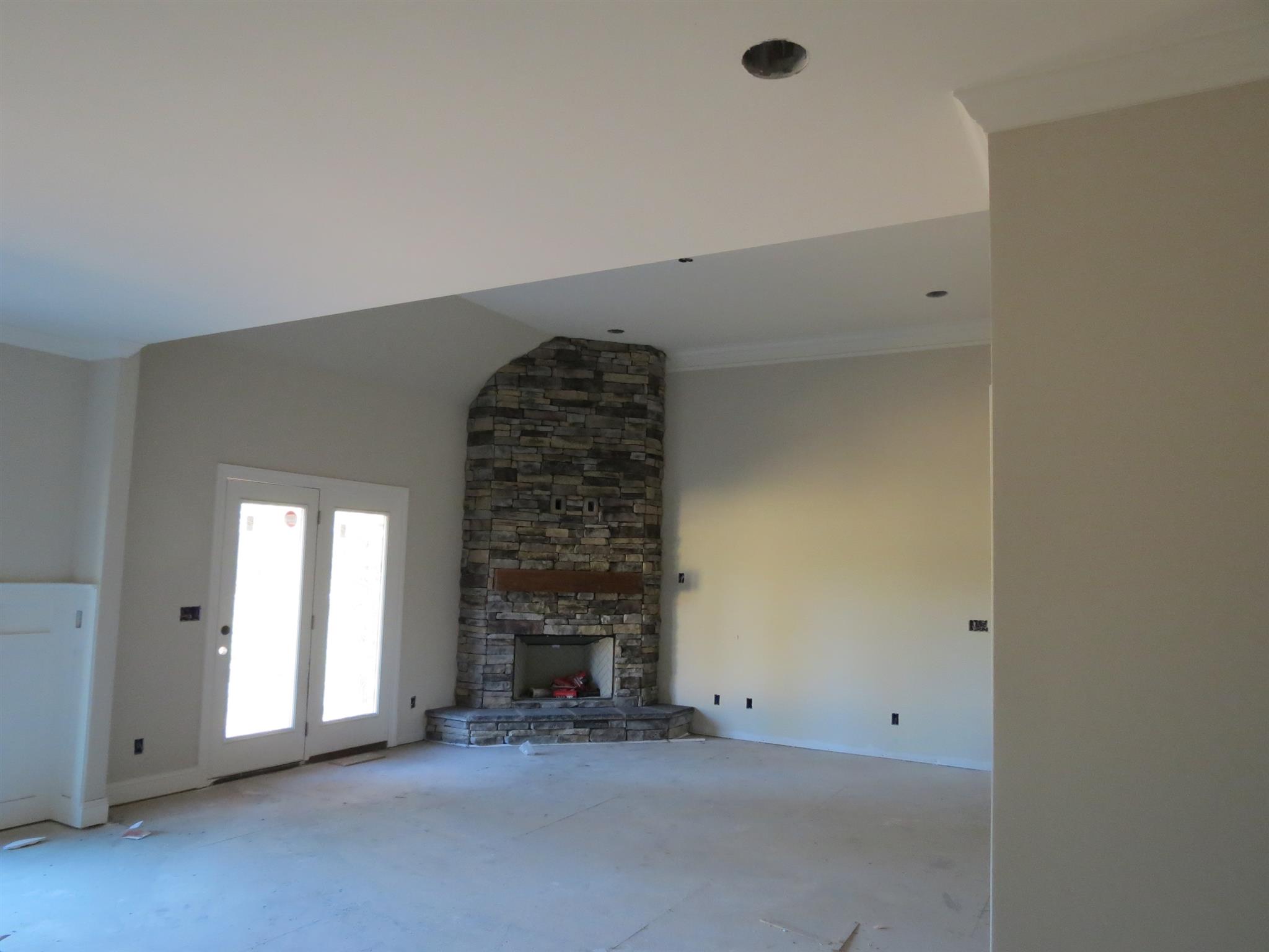 55 Harbor Pointe Lebanon, TN 37087 - Photo 10 of 29 an empty room with windows