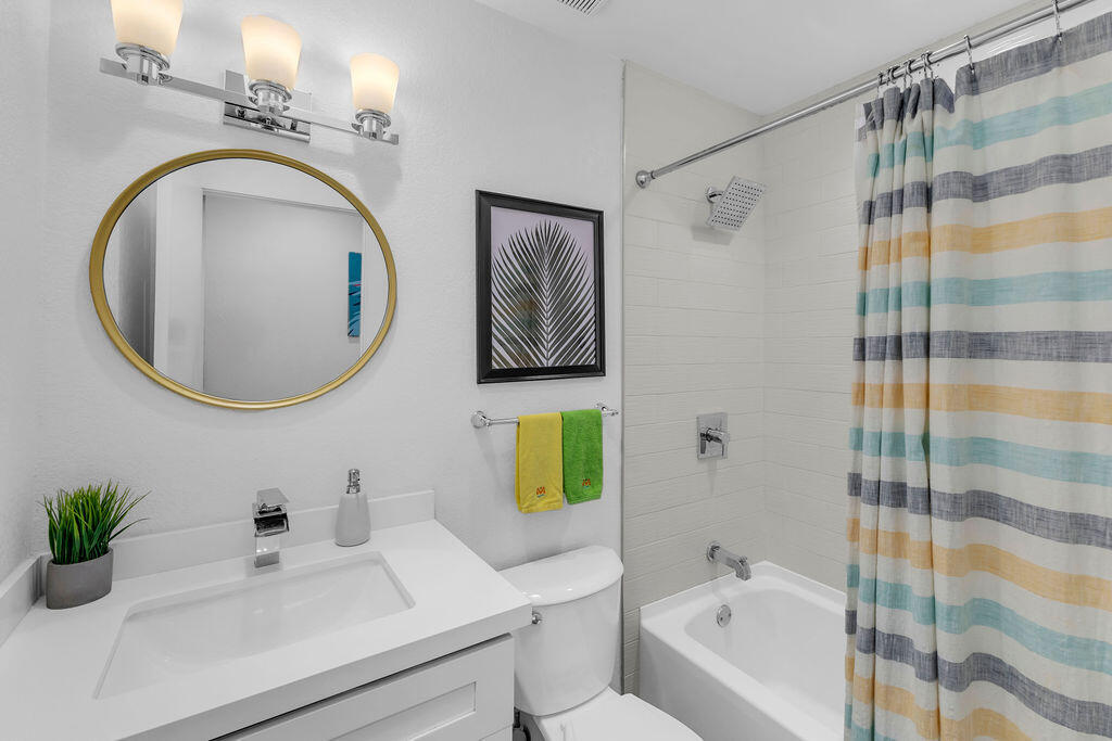 2304 East Bellamy Road Palm Springs, CA 92262 - Photo 25 of 32 Bathroom 2