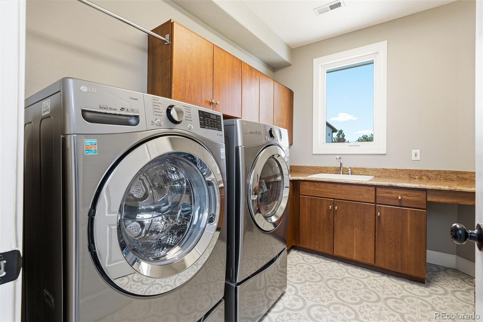 77 Falcon Hills Drive Highlands Ranch, CO 80126 - Photo 25 of 43