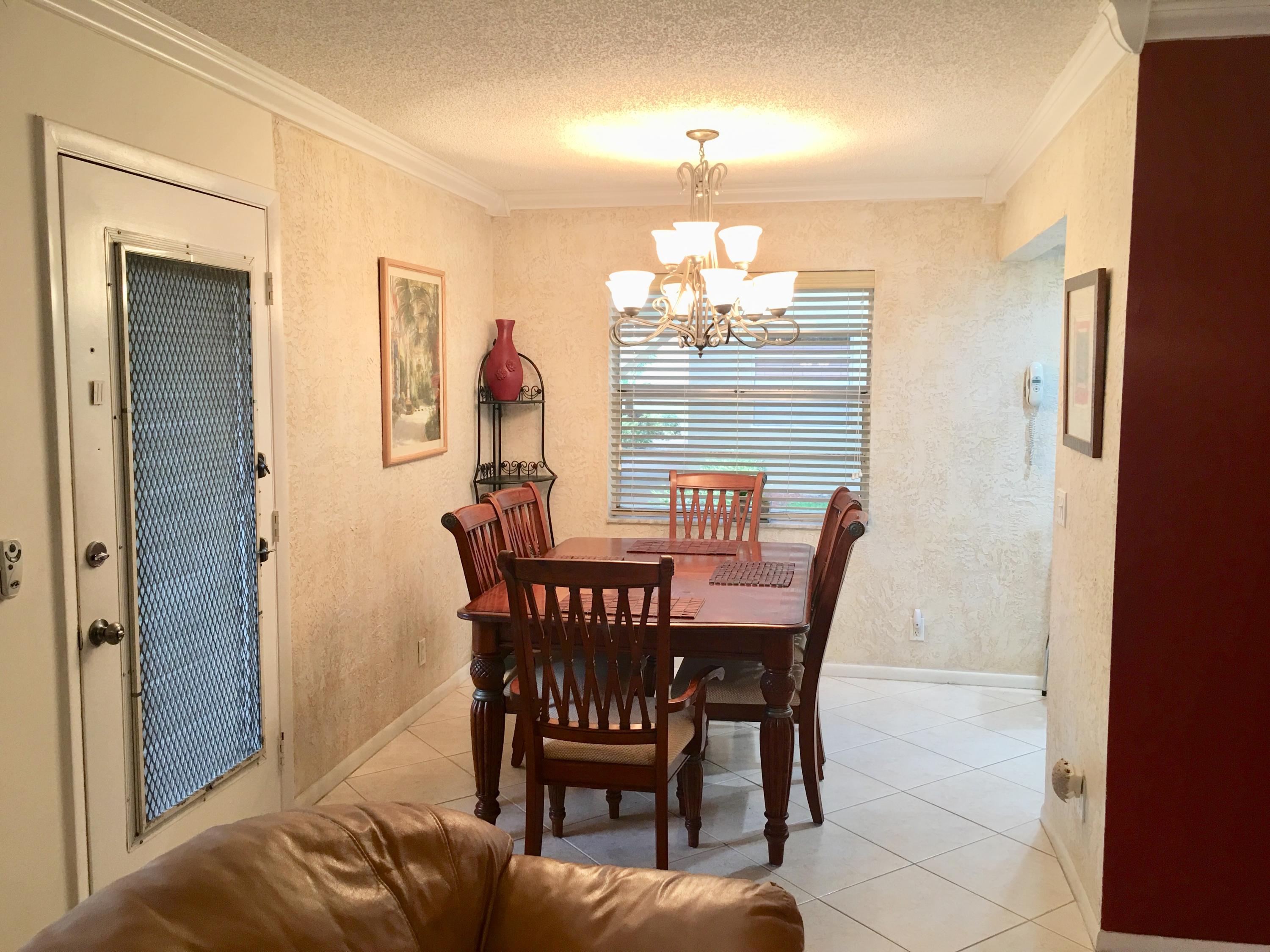 484 Capri K Delray Beach, FL 33484 - Photo 4 of 21 IMG-3697