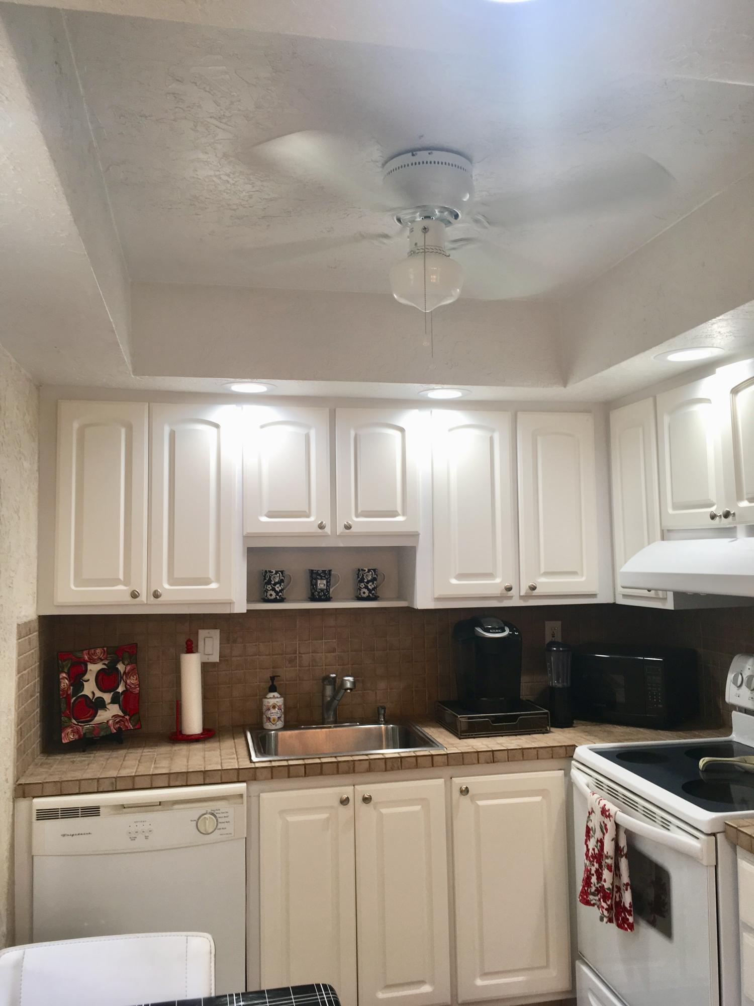 484 Capri K Delray Beach, FL 33484 - Photo 6 of 21 IMG-0208