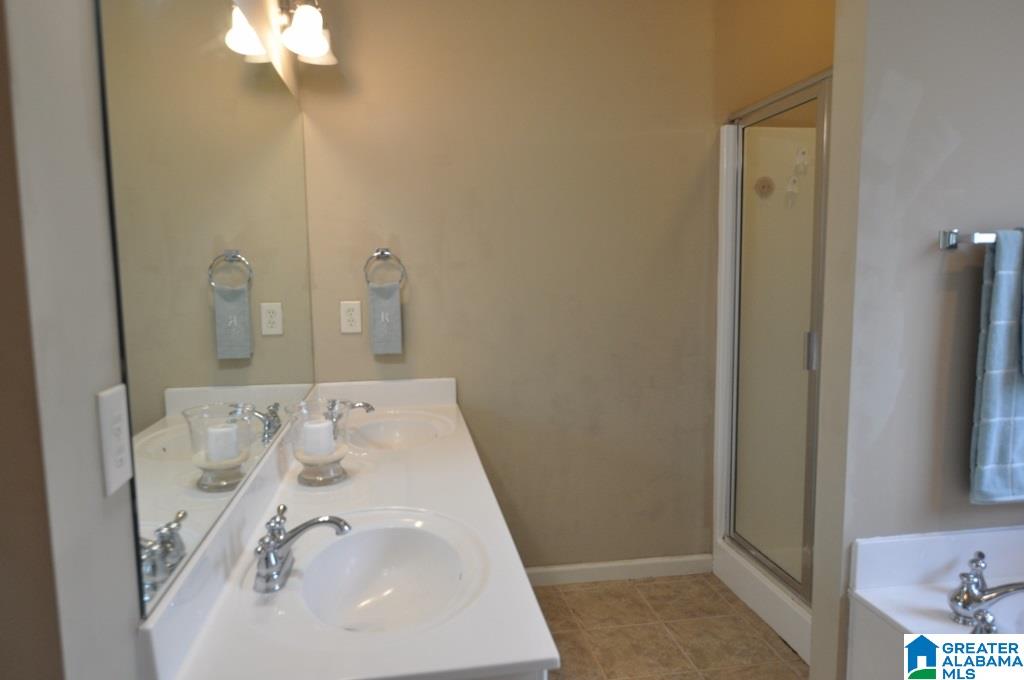 1052 Riviera Drive Calera, AL 35040 - Photo 25 of 33