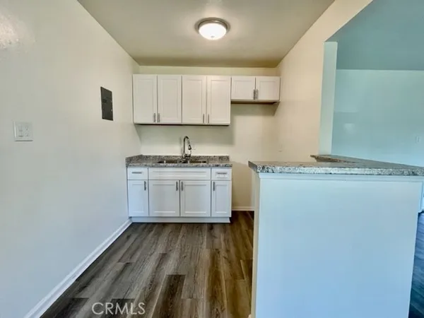$1,995 | 1811 West Sallie Lane, Unit 7, Anaheim, CA 92804