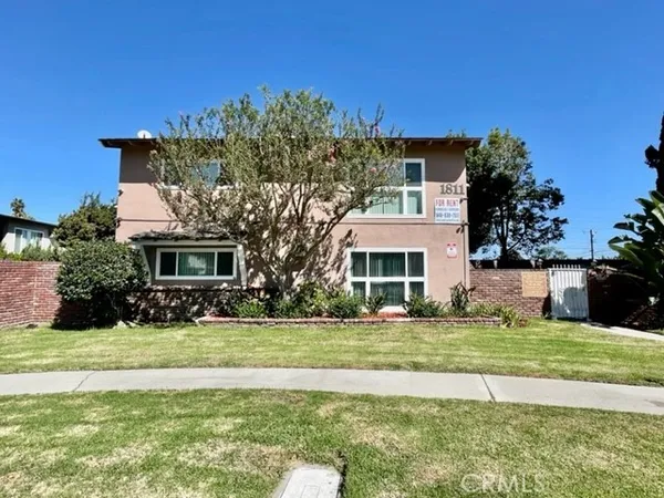 $1,995 | 1811 West Sallie Lane, Unit 7, Anaheim, CA 92804