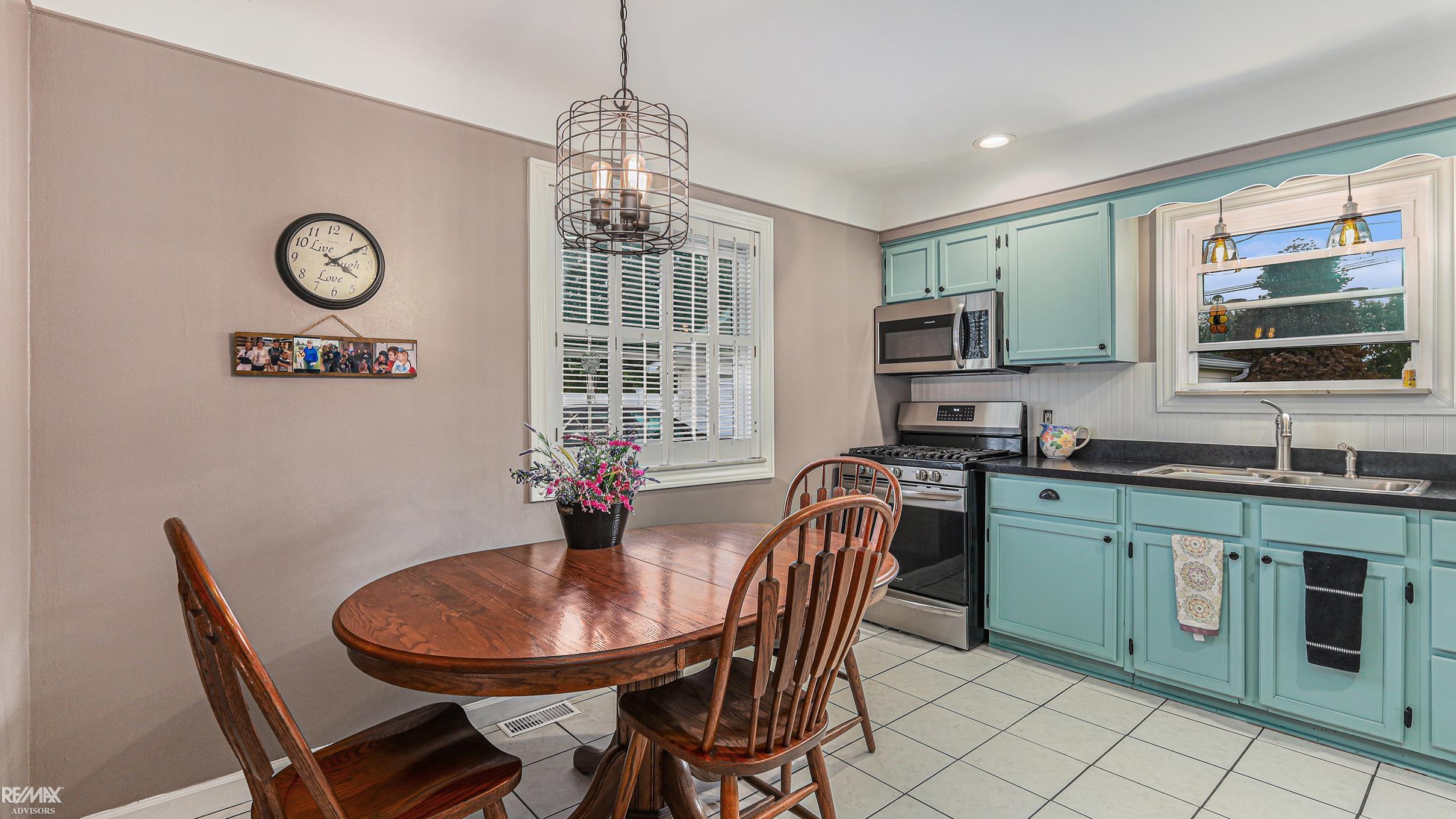 49436 Callens Road New Baltimore, MI 48047 - Photo 7 of 16 50125866-6.JPG