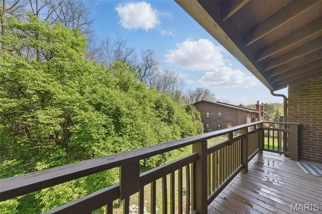 $249,900 | 2037 Trailcrest Lane, Unit 7, St. Louis, MO 63122