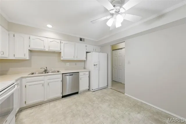 $249,900 | 2037 Trailcrest Lane, Unit 7, St. Louis, MO 63122